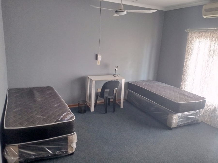6 Bedroom Property for Sale in New Park Northern Cape